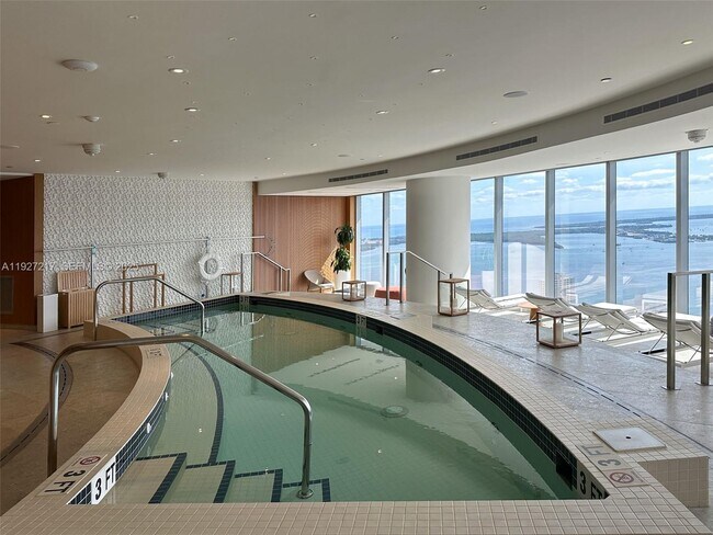 Building Photo - 300 Biscayne Blvd Way