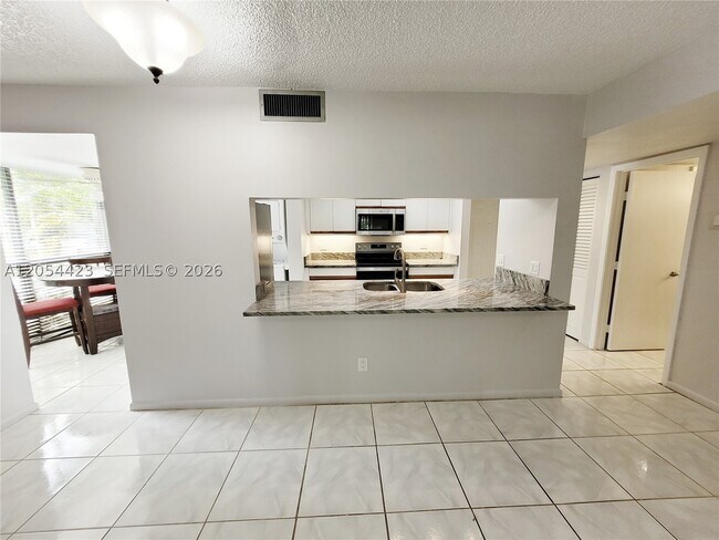 Building Photo - 7523 Greenlake Dr