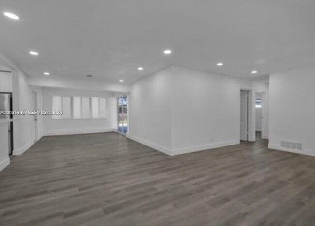 Building Photo - 3811 NW 6th Pl