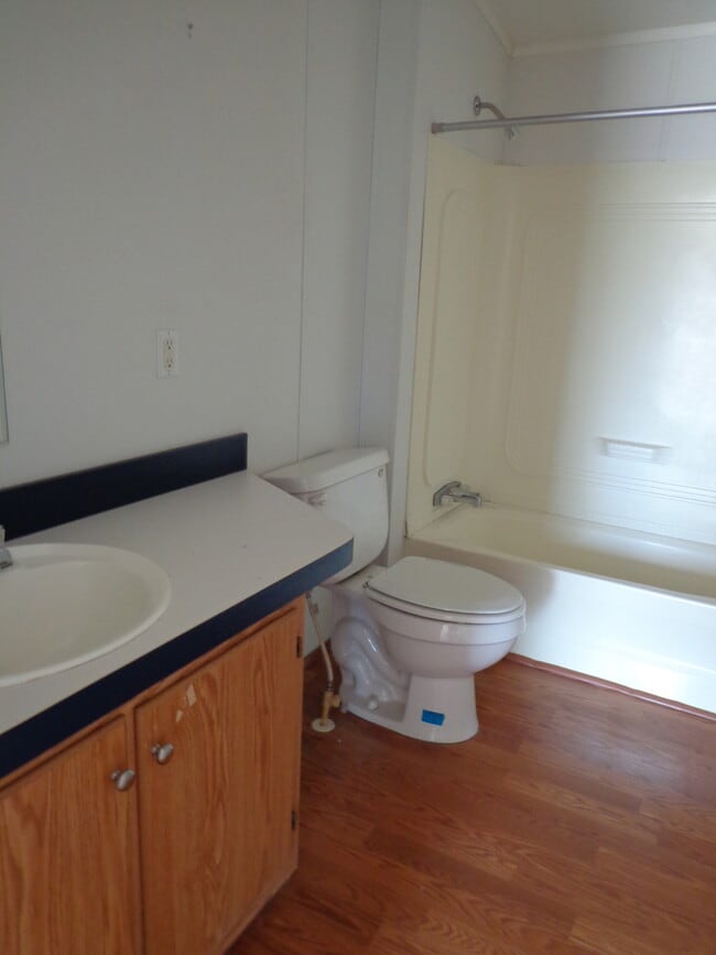 Building Photo - 3 Bedroom 2 Bath On Large Corner Lot *Cordes Lakes*