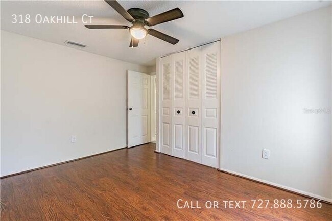 Building Photo - 318 Oakhill Ct