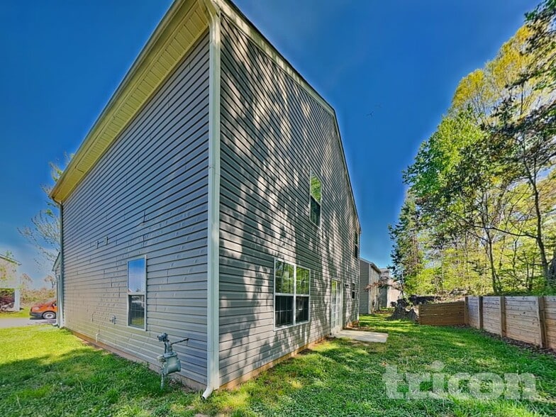 Building Photo - 4936 Broad Leaf Ct