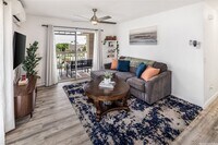 Building Photo - AVAILABLE NOW! 2 bed, 2 bath, 1 parking