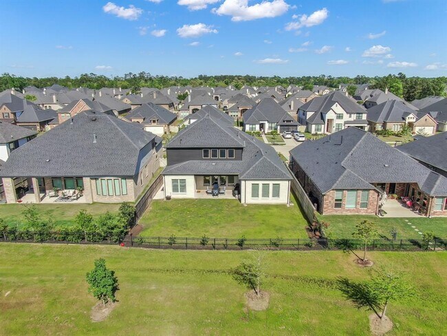 Building Photo - 10640 Red Tail Pl