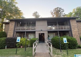 Building Photo - 3101 Lorna Rd