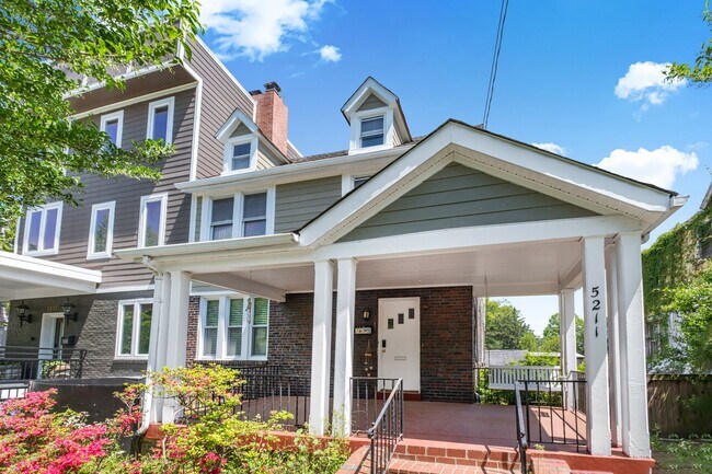 Primary Photo - Stunning 4 BR/3 BA Single-Family Home in 1...