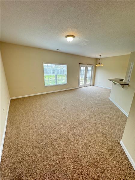 Building Photo - 260 Red Oak Dr