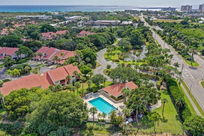 Building Photo - 206 Sea Oats Dr
