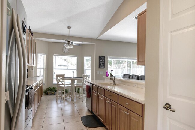 Building Photo - 5145 Marbella Isle Dr