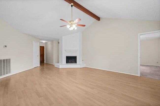 Building Photo - 18703 Lippizaner Dr