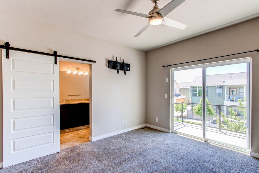 Oversized master bedroom - 1745 W 66th Ave