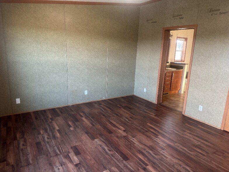 Building Photo - 3805 Rock Creek Terrace