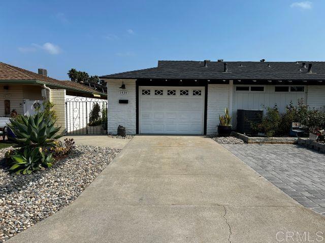 Building Photo - 1434 La Habra Dr