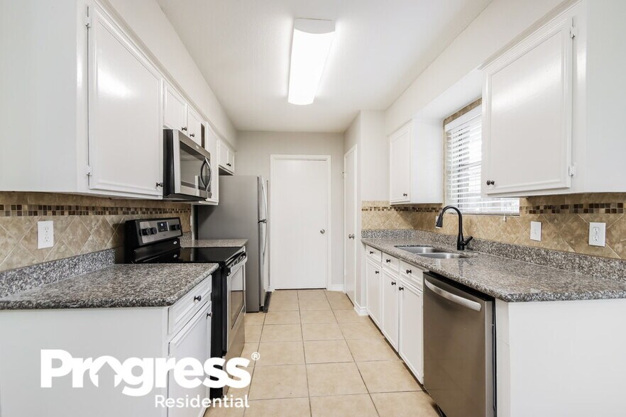 Building Photo - 4931 Fitzwater Dr
