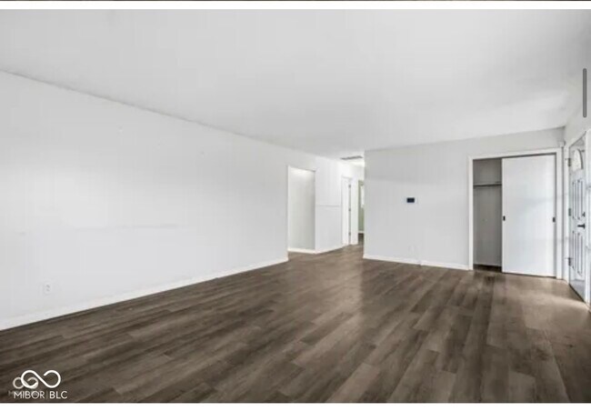 Building Photo - 5215 Southdale Dr