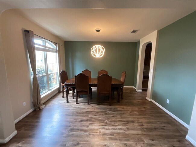 Building Photo - 615 Seminole Canyon Dr