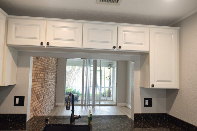 Building Photo - 9311 Orange Grove Dr