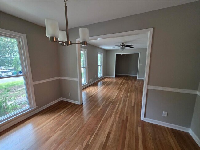 Building Photo - 4886 Candlewood Ln
