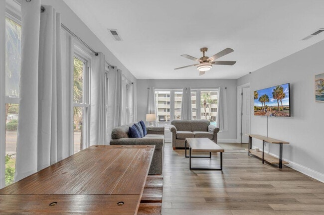 Building Photo - 4314 S Ocean Blvd