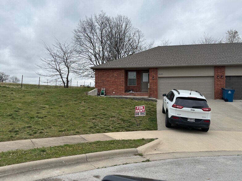 Building Photo - 1003 N Missouri Dr
