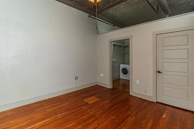 Building Photo - Nash Street Lofts Unit E