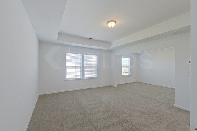 Building Photo - 101 Silver Maple Ln