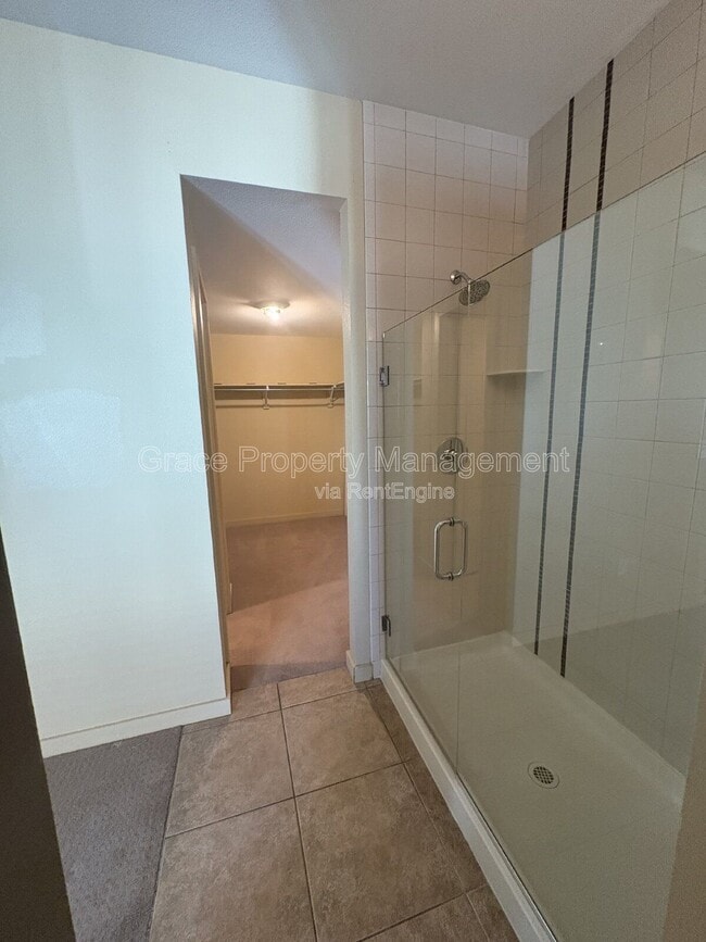 Building Photo - 3400 Larimer St