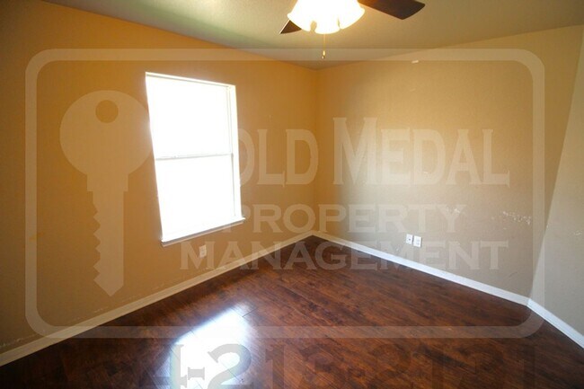Building Photo - 1108 Grace Point Dr