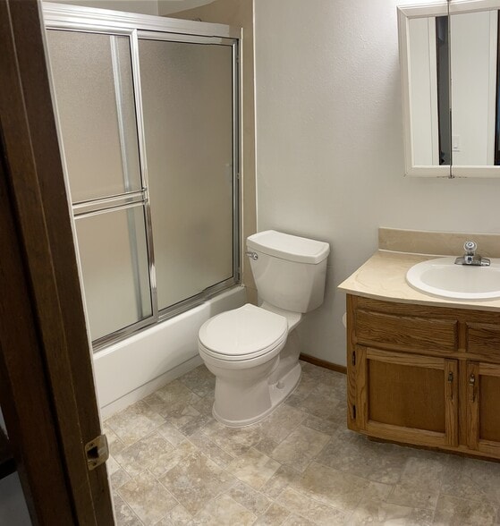 Second Floor Bath - 23624 99th Pl W