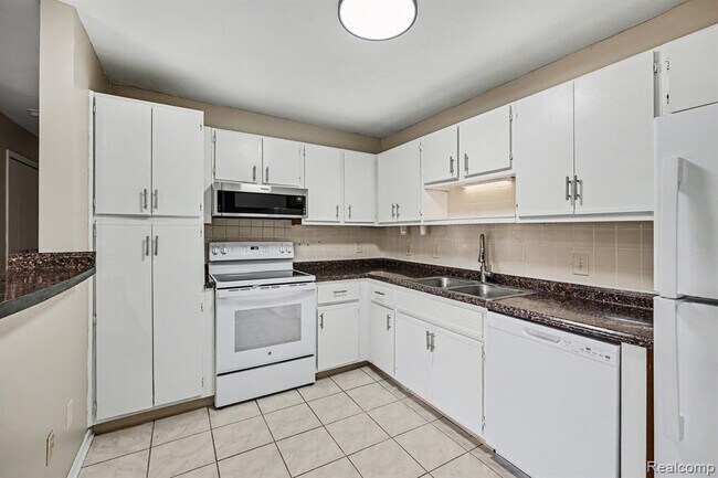 Building Photo - 15142 Seagull Dr