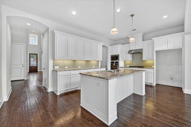Building Photo - Gorgeous Custom Home in the Phillip Creek Ranch - Frisco ISD!