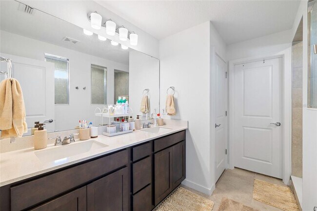 Building Photo - 6214 Golden Bch Dr