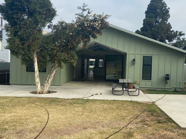 Building Photo - 4 Bedroom 3 Bath + Office / 5th Bedroom Ho...
