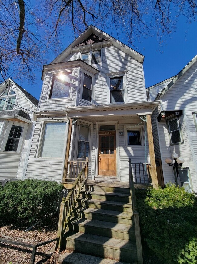 Primary Photo - 3338 N Hamilton Ave