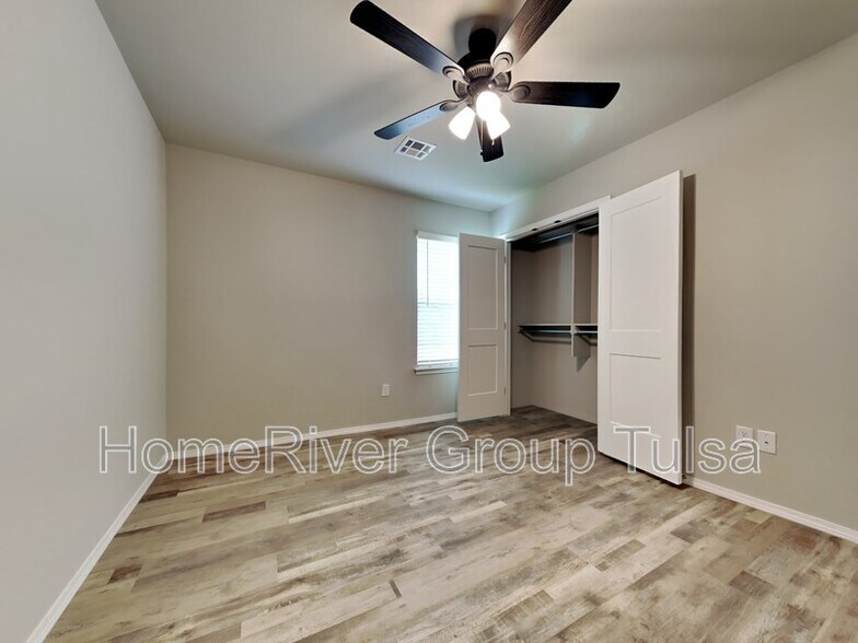 Building Photo - 1513 E Atlanta St