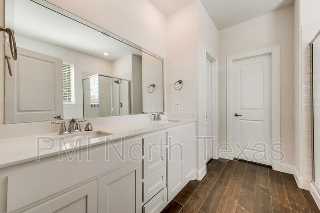 Building Photo - 6013 Wildflower Wy