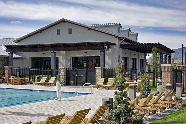 Building Photo - Unique Floorplan in Skye Canyon!