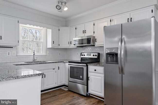 Building Photo - 2009 White Lake Dr