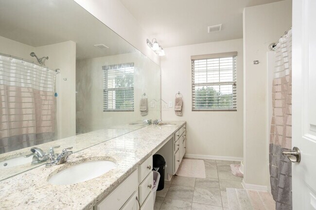 Building Photo - 2391 Findley Cir