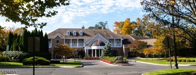 Building Photo - 468 Crossfields Ln