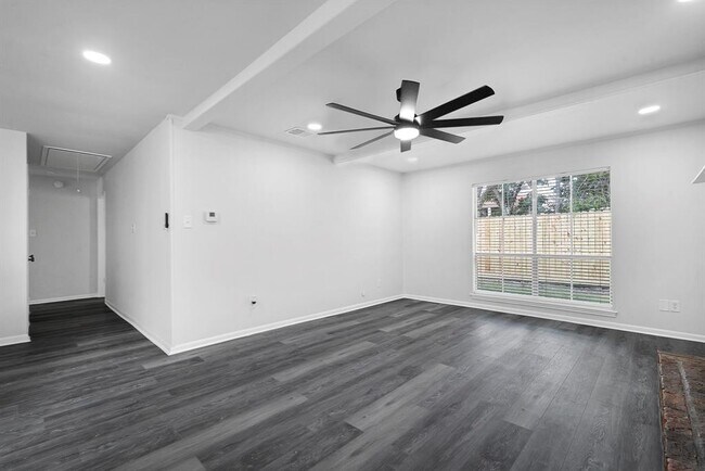 Building Photo - 13806 Burgoyne Rd