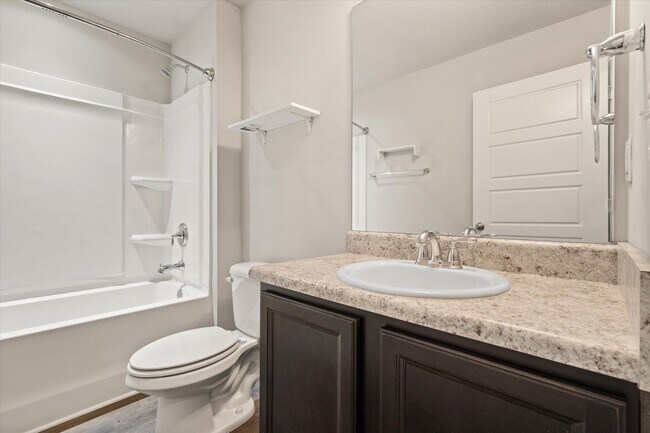 Building Photo - 34505 Paisley Ave