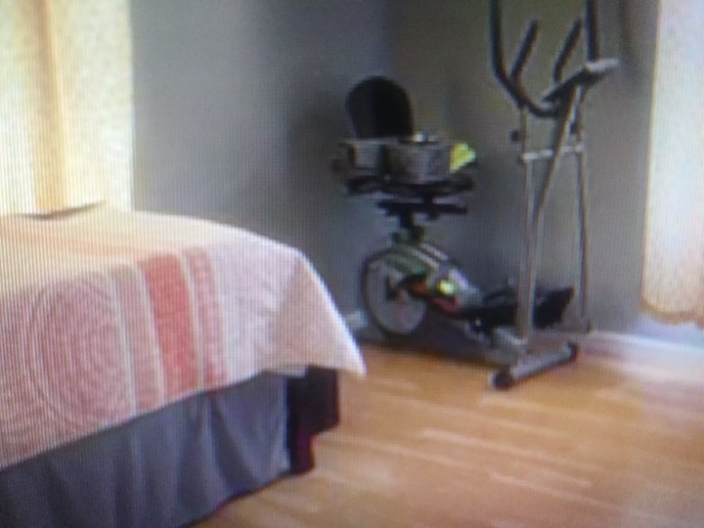 Building Photo - 630 E 6th St