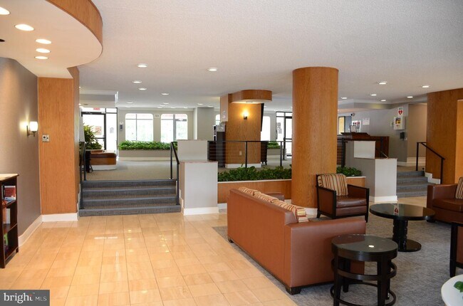 Building Photo - 2500 N Van Dorn St