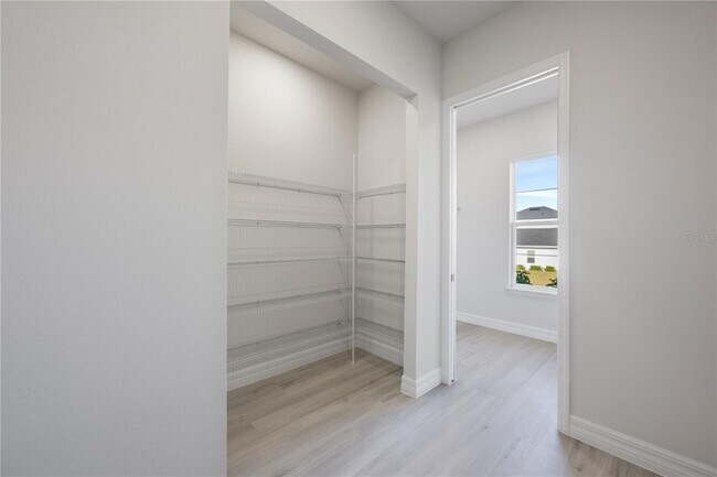 Building Photo - 208 SNOWY ORCHID Way