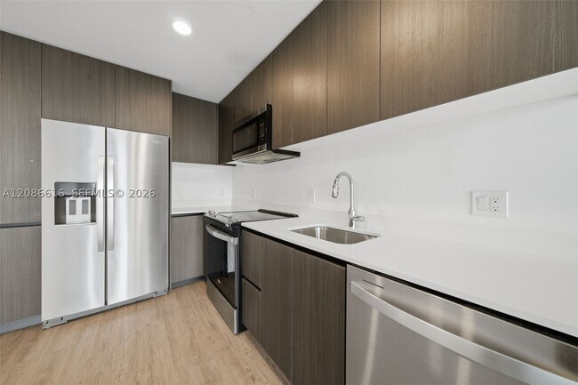 Building Photo - 2000 Biscayne Blvd