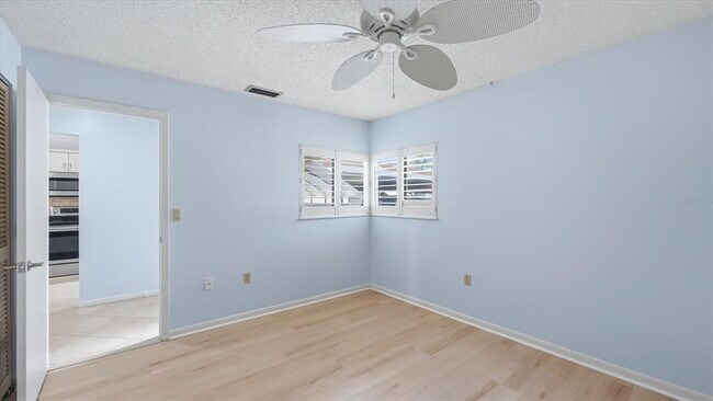 Building Photo - 5350 Myrtle Wood