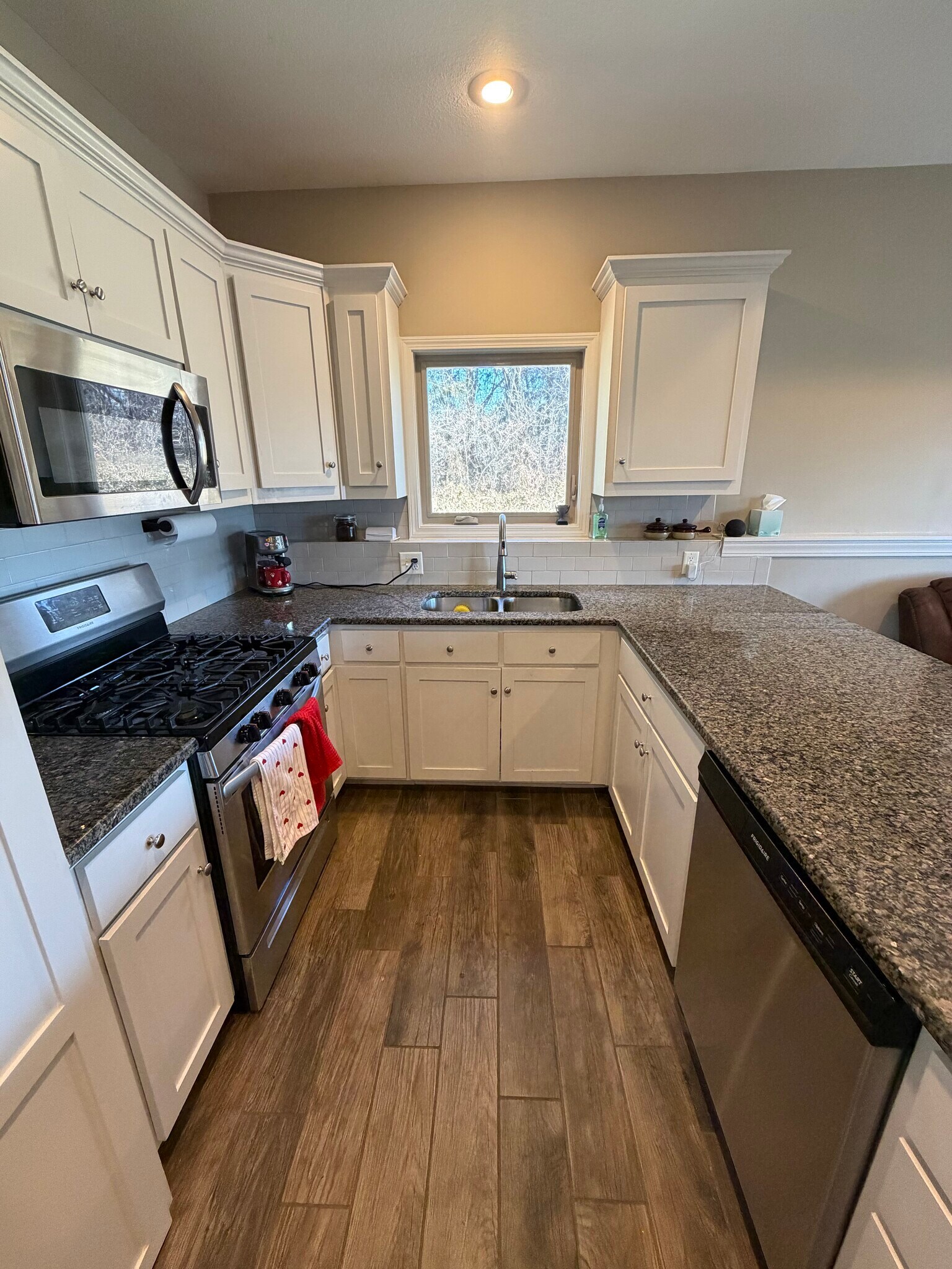 Gas Stovetop - 630 W Clark St