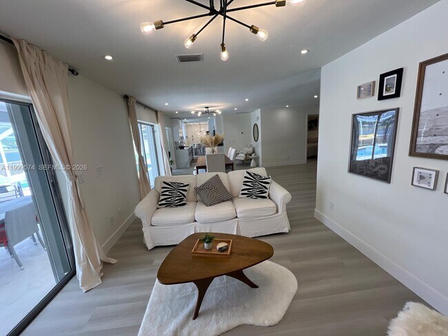 Building Photo - 503 Jackson Ave