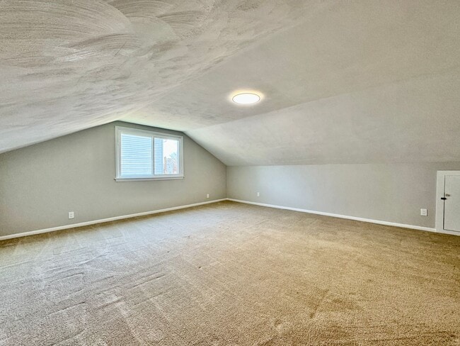 Building Photo - READY NOW!! Updated 5-Bedroom Home w/Fenced Backyard, Attached Garage  & Sunroom - Pet Friendly!